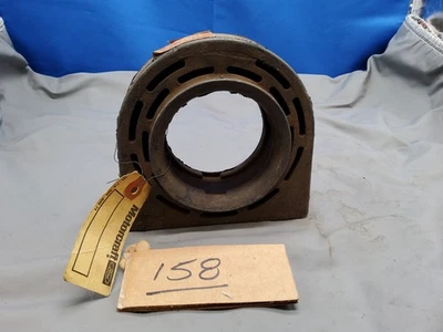 NOS FORD COUPLING SHAFT SUPPORT BIG TRUCK 1959-69 B9TT-4826-A. F800/C-700 - Image 1 of 4