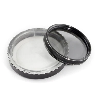 VIVITAR VINTAGE 52MM POLARIZING FILTER MINT NOS IN HOYA CASE MADE IN JAPAN. - Image 1 of 2