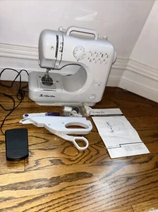 Michley Lil Sew And Sew Sewing Machine White with Accessories Working No Cord - Picture 1 of 13