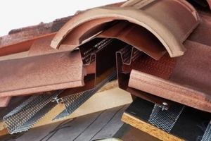 SOTTOCOLMO DI VENTILAZIONE LAMIERA PREVERNICIATA L.100cm TURBOAIRY MARRONE - Foto 1 di 4