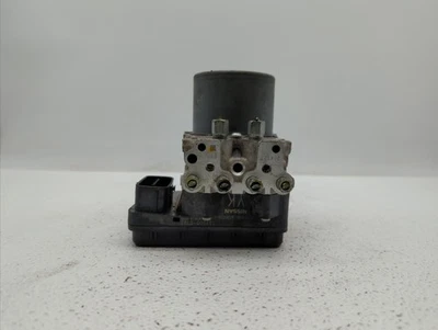 Módulo de control de bomba Abs Infiniti Q50 2016-2017 YRBRR Foto 1 de 4