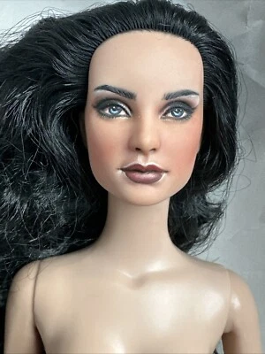 Tonner TYLER GOWORTH COLLECTION OOAK набор для обнаженной ПЕРЕКРАШЕННОЙ 16-дюймовой модной куклы BW - Изображение 1 из 4
