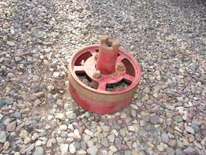 IH FARMALL TRACTOR IMPLEMENT CAST IRON PULLEY 621368R1 - Picture 1 of 8