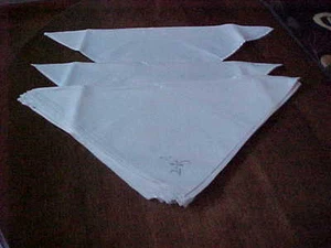 BEAUTIFUL SET (12) TWELVE IVORY LINEN  NAPKINS W EMBROIDERY ON ONE CORNER - Picture 1 of 3