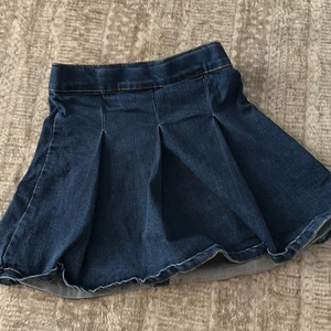 Art class size small size 6 little girls denim skirt - Picture 1 of 3