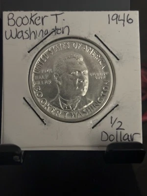 1946-P Booker T Washington Commemorative Half Dollar 90% Silver US Coin - Image 1 of 2