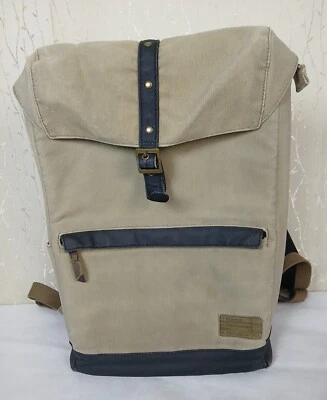 Mochila hexagonal de lona acolchada beige negra para computadora portátil de 15 pulgadas Foto 1 de 4