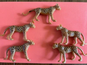 Plastic Toy Animals Cheetah - Picture 1 of 2