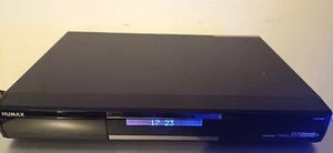 HUMAX PVR-9300T FREEVEIW+ 320GB TWIN TUNER TERRESTRIAL TV RECORDER BOX PVR - Picture 1 of 8