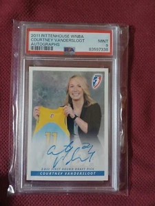 2011 Courtney Vandersloot Rittenhouse WNBA On-card Auto Rookie RC PSA 9 - Picture 1 of 2