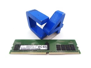 SAMSUNG M393A2K43CB2-CVFBY Samsung 16GB DDR4-2933MHz PC4-23400 ECC Registered - Afbeelding 1 van 1