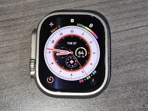 Apple Watch Ultra 49MM Titanium (GPS + Cellular) A2622- 1st Generation - Photo 1 sur 21