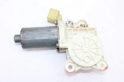 2006-2011 Mercedes W219 CLS500 Left Front or Rear Door Window Regulator Motor - Image 1 of 4