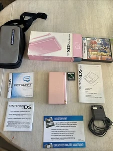 Nintendo DS Lite Coral Pink in Box TESTED/Working. No Pen! 2 Games & Travel Case - Picture 1 of 7