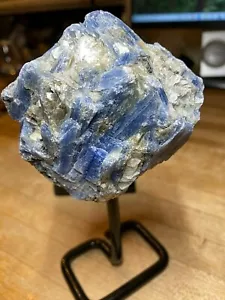 Rara gemma cristallo di cianite blu verde e nero geode con mica e granato 556 - Foto 1 di 12