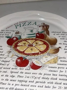 Vintage Käse und Tomate Pizza Rezept Teller Abendessen - Bild 1 von 3