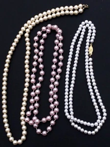 Lote De Colección De 3 Collares De Perlas - Blanco, Rosa y Off White - Imagen 1 de 2