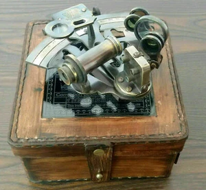 Antiguo Marino Hecho a Mano Astrolabio Latón Liso Sextante con Caja de Cuero Regalo - Imagen 1 de 4