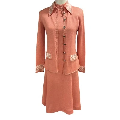 Vestido sem mangas vintage Gloria Knits California malha pêssego com cardigã - Imagem 1 de 4