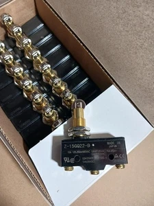 Lot of 18pcs OMRON Basic Limit Switch Z-15GQ22-B Z15GQ22B New free ship - Picture 1 of 5