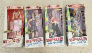 ¡Muñecas Barbie Spice Girls 1997 de gira! Juego de 4 (Falta 1) VINTAGE - Imagen 1 de 11
