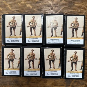 RARE VINTAGE TAURO SOLDIERS LOT OF 8 UNPAINTED BRITISH INFANTRY PRIVATE #35021  - Picture 1 of 3