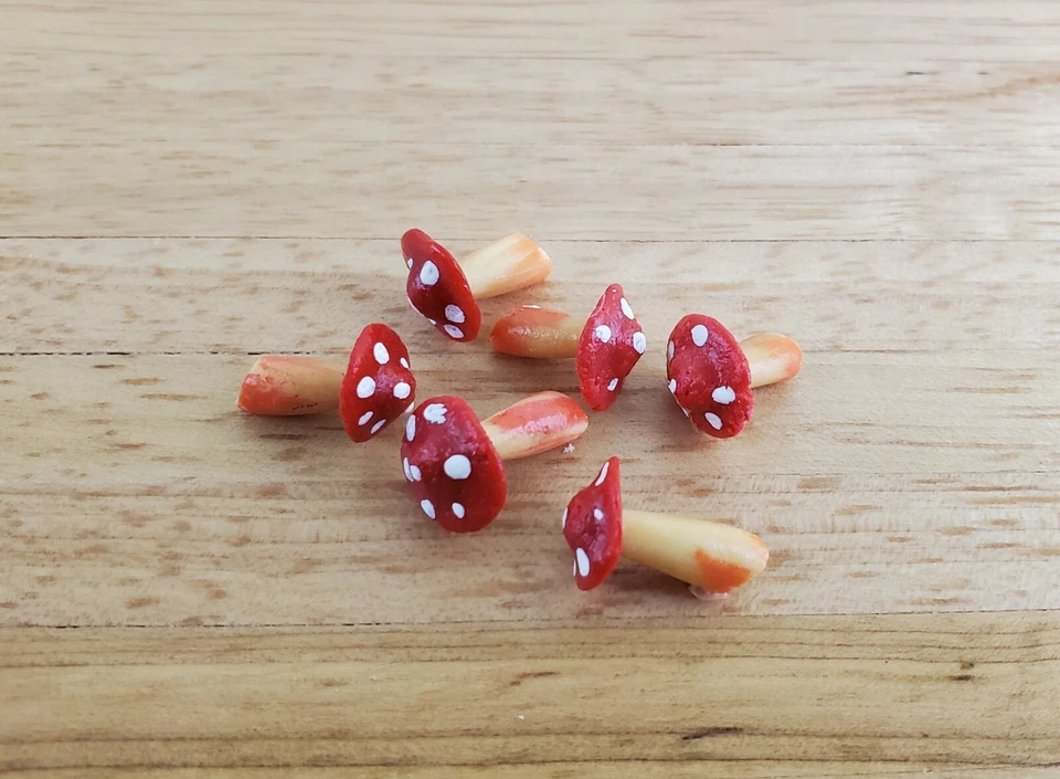 BRIGHT DELIGHTS Dollhouse Miniature Mushrooms x6 Large Toad Stool Style 1:12 Scale Fairy Garden