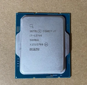 Processore CPU Intel Core i7-13700 SRMBA 4,10/5,20 GHz 13a generazione 16 core - Foto 1 di 3