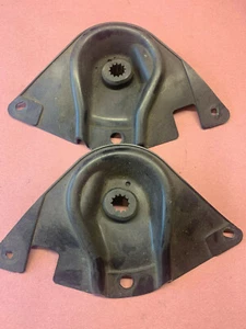 06 Jaguar XJ8 Pair Radiator Mounting Bracket Mount Right & Left XJ8L 04 05 06 07 - Picture 1 of 3