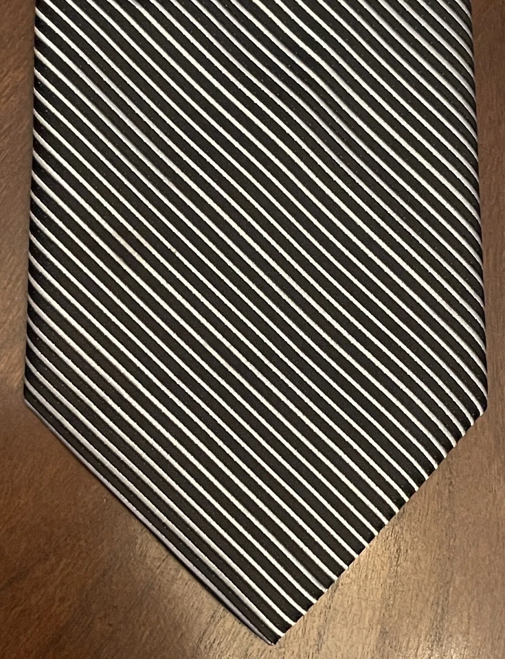 Corbata de cuello All About rosa negra hecha a mano 100 % poliéster para hombre hecha en China Foto 1 de 4