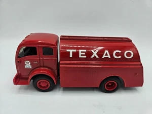 Camión cisterna Texaco 1949 blanco cabina inclinable 1/32 Die Cast modelo banco ERTL #1586 sin llave - Imagen 1 de 6