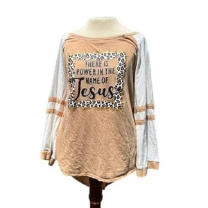 Top Cato Christian Estampado Leopardo Manga Larga Beige Blanco 26/28W - Imagen 1 de 6