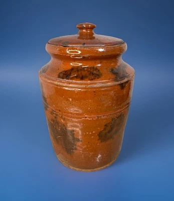 Antiguo jarrón de vajilla Redware antiguo urna con tapa esmalte manganeso manchado Foto 1 de 4