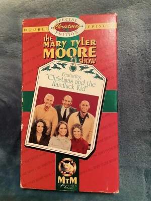 The Mary Tyler Moore Show VHS Christmas and the Hardluck Kid Foto 1 de 4