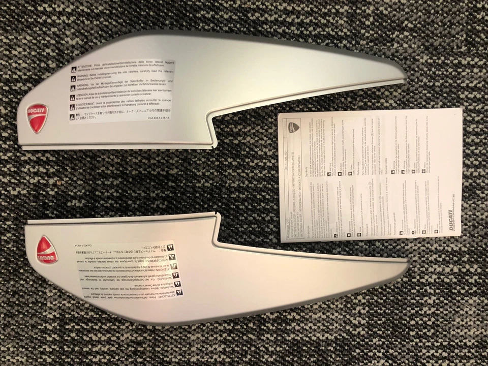 Ducati Multistrada 15-18 1200 1260 950 Silver Pannier Side Covers PN # 96780681A — 第 1/1 张图片