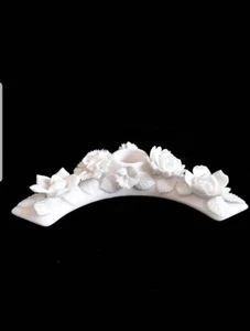 MC Milk Porcelain Detailed Floral Candle Holder - Picture 1 of 10