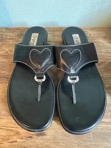 Brighton JUNE Thong Black Leather Sandals Heart & Silver Engraved Accent 8.5 NEW - Picture 1 of 5