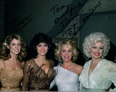 MANDRELL SISTERS HAND SIGNED 8x10 COLOR PHOTO+COA     DOLLY PARTON    TO THERESA Cover