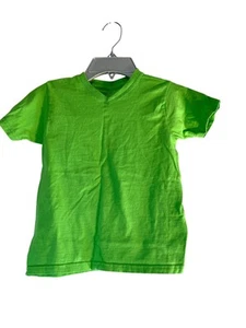 Fruit of Loom Unisex Tee Short Sleeves Green V-Neck Size XS 4-5 - Picture 1 of 5