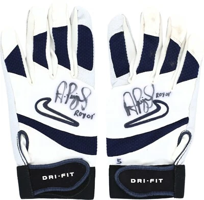 2001 Albert Pujols "ROY '01" Rookie Game Used Dual-Signed Batting Gloves JSA COA - Image 1 of 4