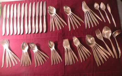 75 Piece Set 1959 Oneida Community WINSOME I Silverplate Flatware Spoons Forks + - Image 1 of 4