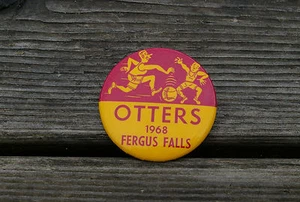 Otters 1968 Fergus Falls Basketball Yellow Red Retro Pin Pinback Button - Picture 1 of 2