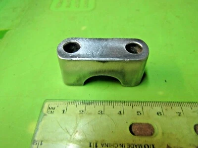 Braçadeira de barra 21M Montesa 247 Cota 247C meia p/n 2130.155.01 e 21.30.155.01 - Imagem 1 de 4