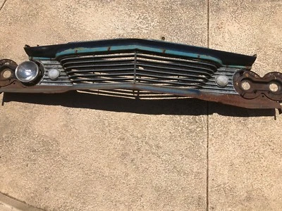 Загруженный кронштейн для гриля Pontiac Bonneville Catalina Ventura панель наполнителя балдахин - Изображение 1 из 4