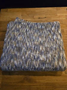 Wohndecke ,Handarbeit ,,mehrfarbig  , ca 1,60m x ca 1,40m, schön warm - Bild 1 von 3