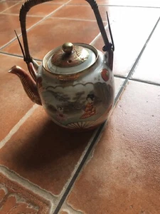Vintage Chinese Teapot Hand Painted / Enamelled Chinese Figures Design - Picture 1 of 12