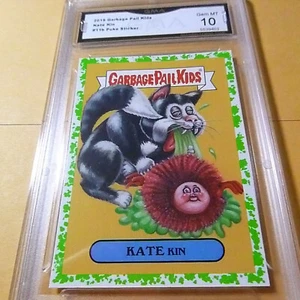 Kate Kin 2019 Garbage Pail Kids 90's Toys Sticker Puke # 11B Graded 10 L@@@K - Bild 1 von 2