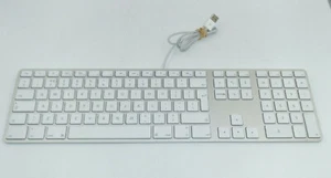 Genuine Apple Extended Keyboard A1243 USB Wired UK + Numerical Keypad FREE 24Hr - Afbeelding 1 van 6