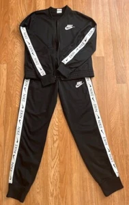 Nike / Jordan Black and White Jacket and Pants set / Size XL kids pre owned - Picture 1 of 15