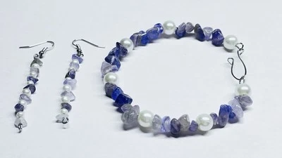 Juego de joyas hechas a mano de amatista y perlas de imitación - Pendientes y brazalete ajustable regalo Foto 1 de 4
